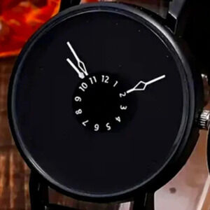 1pc Personality Casual Quartz Watch Leather Strap..stylish AF..NWT